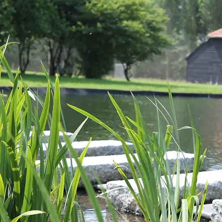 Schaluinenhoeve מלון 2*