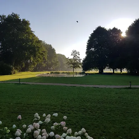 Hotel Schaluinenhoeve 2*