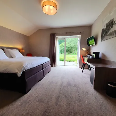 Schaluinenhoeve בארלה-נוסאו