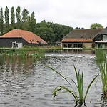 Schaluinenhoeve Otel 2*