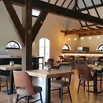 Otel Schaluinenhoeve 2*