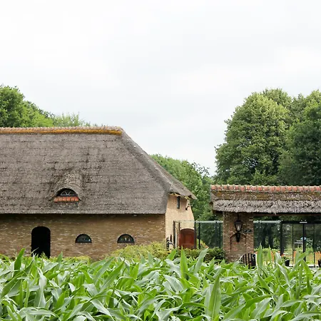 Schaluinenhoeve Отель 2*