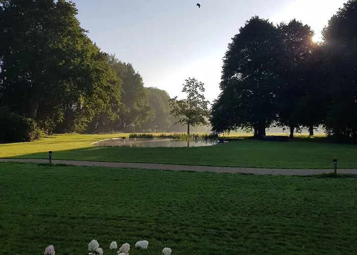 Отель Schaluinenhoeve 2*